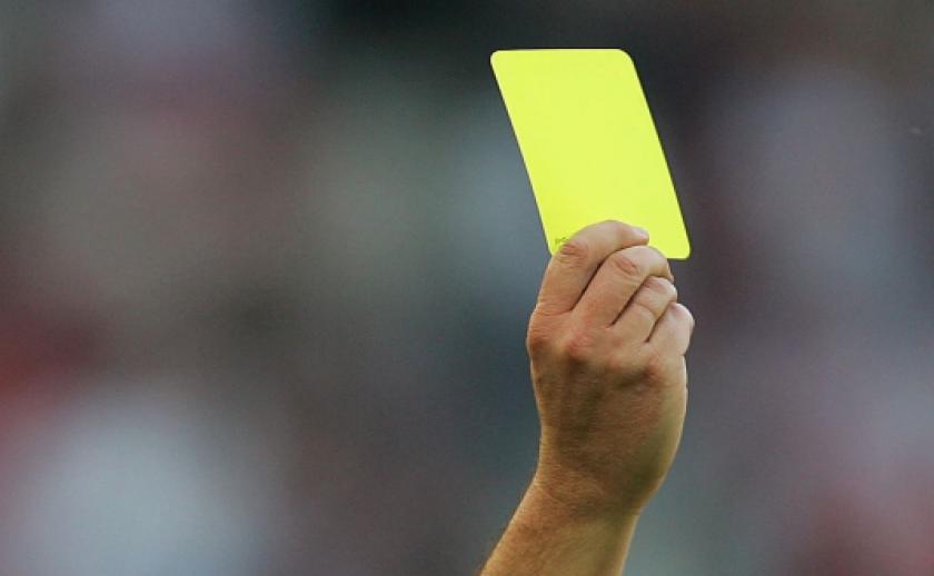 Quote sugli Ammoniti nel Calcio: Tipologie, Meccanismi e Fattori che le Determinano